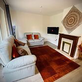 Modern-petfriendly-privategarden-family-20mintoldn