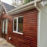 1-bed Cosy Cottage Near Emerald Park - Sleeps 5