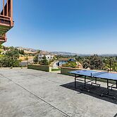 7 Mi to Dtwn San Jose: City-view Family Getaway