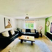 Cumbernauld Apartment With 3 Bedrooms