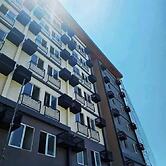 2-bedroom Elegant Condo With Sunrise & Mountain View