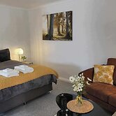 Riesling Trail and Clare Valley Cottages