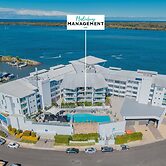 The Top Deck Retreat Ballina