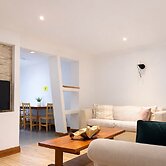 4-bed Barnwell Retreat- Sleeps10, Garden & Parking