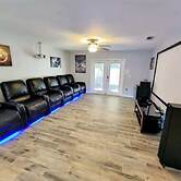 Heated Pool, Jacuzzi & Sauna! Tampa, FL