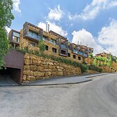 RedRock Faqra - Mountain Getaway Residences W Pool & Balconies