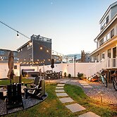 Luxe & Cozy Gem: Walk to Beach & Boardwalk - Bikes