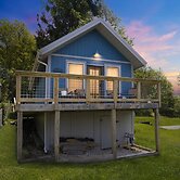 Mountain Koru Near Trails & Town 2 Bedroom Cabin