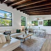 Hidden Bungalow- Peaceful Retreat BBQ and hot tub