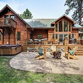 Luxury Cabin on Naches River, Near Mount Rainier!