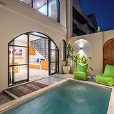 1BR Modern Private Pool Villa