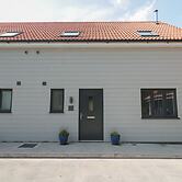 3 The Stables