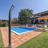 Villa Kristina With Pool