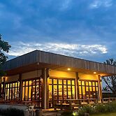 Zenery Lake Resort