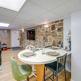 7 Mi to Beckley: Townhome Near Hiking & Fishing