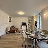 Stylish Stay in Central Le Mans