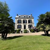 Estate in Saint-pavace Near Le Mans Circuit