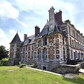 Elegant Chateau Escape for 2 - Nature & Calm