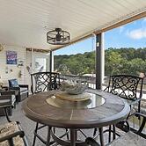 Latibe Retreat Lakefront Condo for 4 w/ Balcony & Pool Access