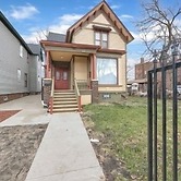 Detroit Getaway: 2-bedroom Apartment for 7 & Wifi