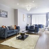 Cozy Riverside Retreat in Snodland