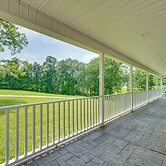 Wraparound Porch: Home Near Dtwn Crossville!