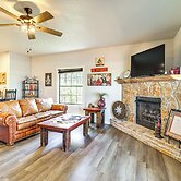 1 Mi to Lake: Pet-friendly Cabin in Strawn