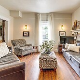 Walk to Downtown: Historic Guthrie Home on Mansur