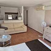 Charming Villa With Pool in Le Luc-en-provence