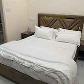 Modest Rooms by LIBRA