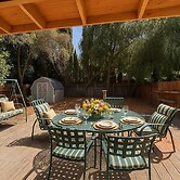 Walk to Google 3BR Home Yard & Kitchen