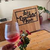 LakeElementaita Manor