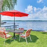 Dock + Kayak: Lakefront Gem on Saratoga Lake