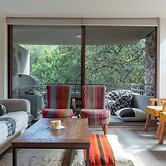 Modern Nature Retreat Puc n