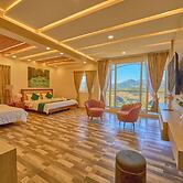 Vihani's Western Clouds by VOYE HOMES