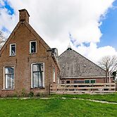 B&B Farm Grutsk in Suwald With its Harbor