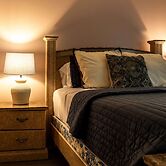 Cozy Condo at Interlaken! Stay & Play on Lake Como