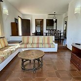 3 Bedroom Holiday Home Near the Beach
