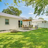 1/2 Mi to Beach: Family Retreat in Old Lyme!