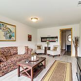 9 Acres, Pick Your Own Apples: Cabin in Arlington!