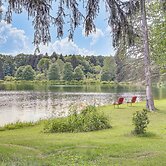 Pet-friendly Grove City Home w/ Lake on 19 Acres!