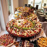 Villa Vratnica - Restaurant & Apartments