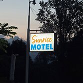 Sunrise Motel