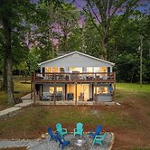 Lake Days by Avantstay Hot Tub + Firepit + Game Room & Private Dock Ac