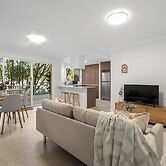 Burleigh Breeze 2 Bed Beach Walk