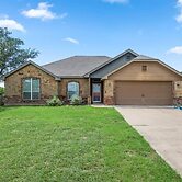 Comfortable 3BR Home in Salado