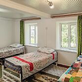 Camping Yard Hostel Karakol