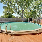 Private Pool & Yard: Pet-friendly Home in Toledo