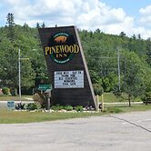 PINEWOOD INN