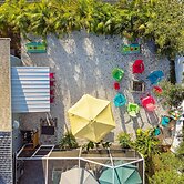 Tropical Pool Retreat in Tarpon Springs
